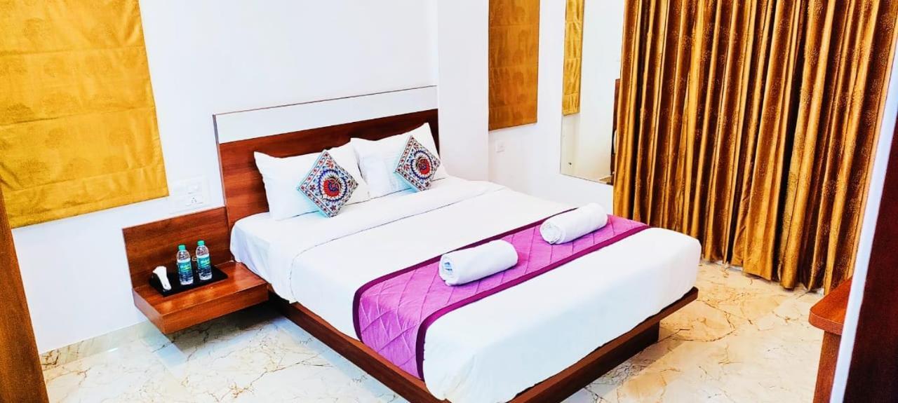Keerthis Royal Suites - Near International Airport Terminal 1 And 2 Yelahanka Exterior foto