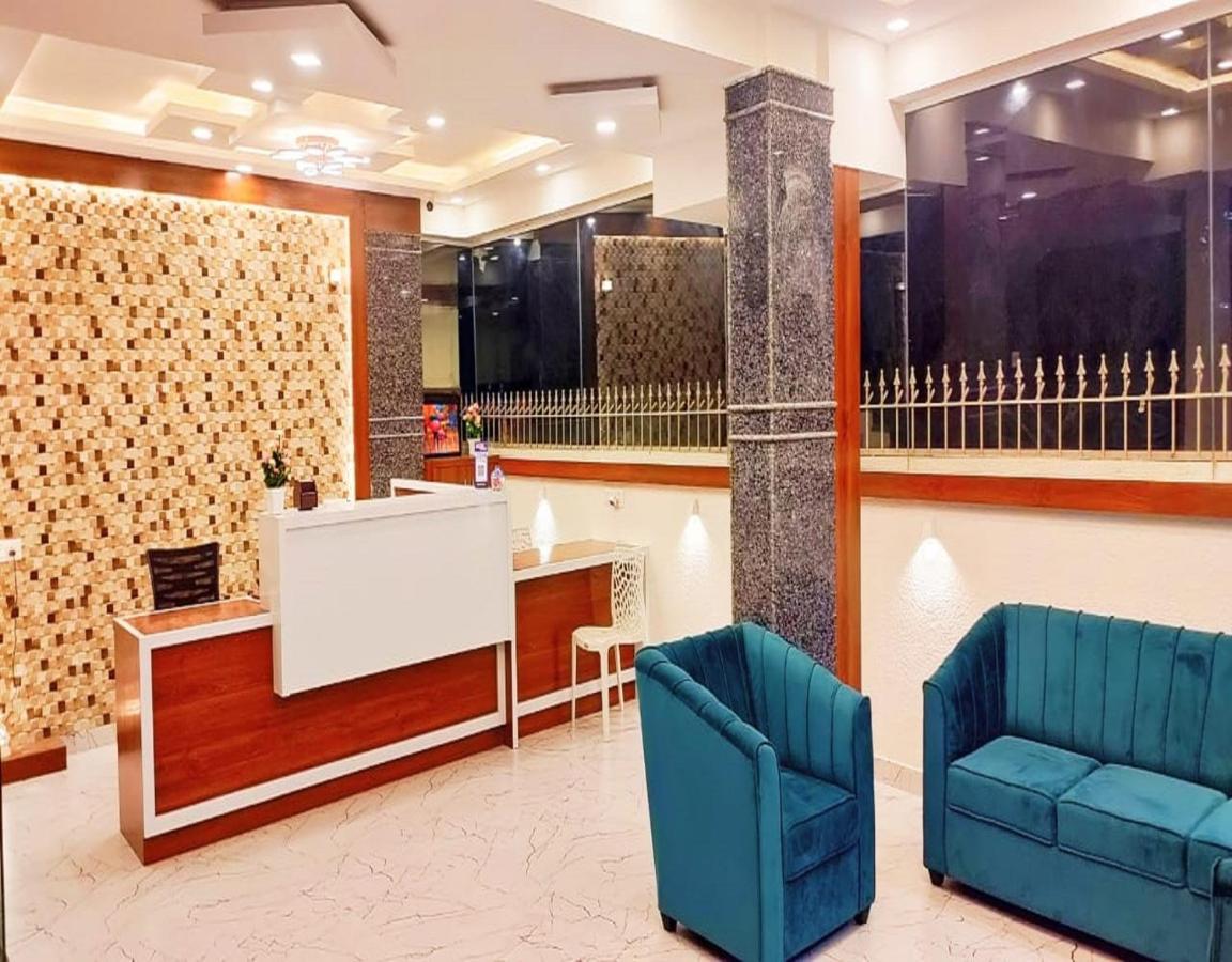 Keerthis Royal Suites - Near International Airport Terminal 1 And 2 Yelahanka Exterior foto